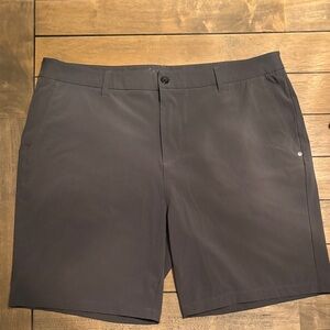 Vuori Shorts Mens 38 Gray Pebble Performance Shorts Athletic Chinos Golf V399